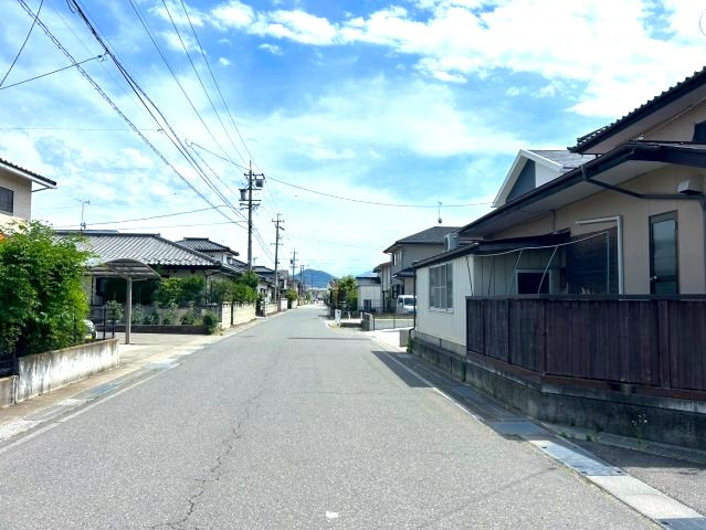 建築条件なし土地　長野市篠ノ井二ツ柳の前面道路含む現地写真
