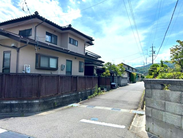 建築条件なし土地　長野市篠ノ井二ツ柳の前面道路含む現地写真