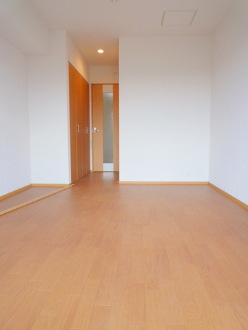 Maison Takamiの寝室|★キレイなフローリング調のお部屋です★