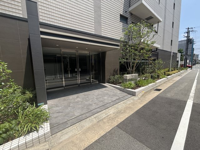 ブランシエスタ西宮のエントランス