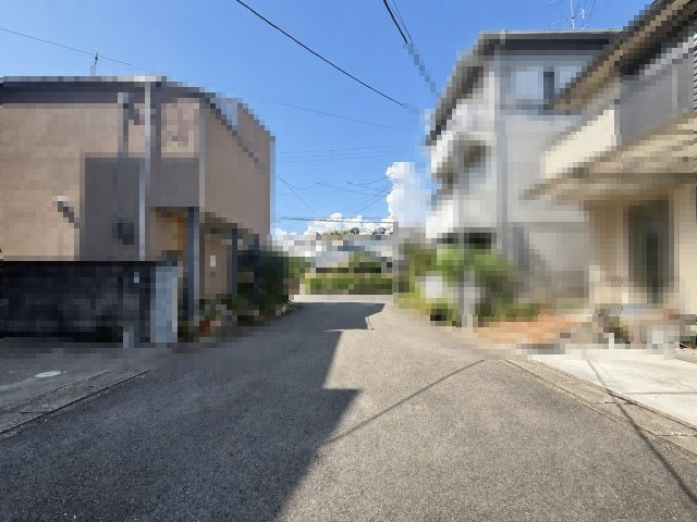 向日市物集女町北ノ口　　　　の前面道路含む現地写真|弊社グループ会社にて建築プランのご提案可能です。
お気軽にお問い合わせください！