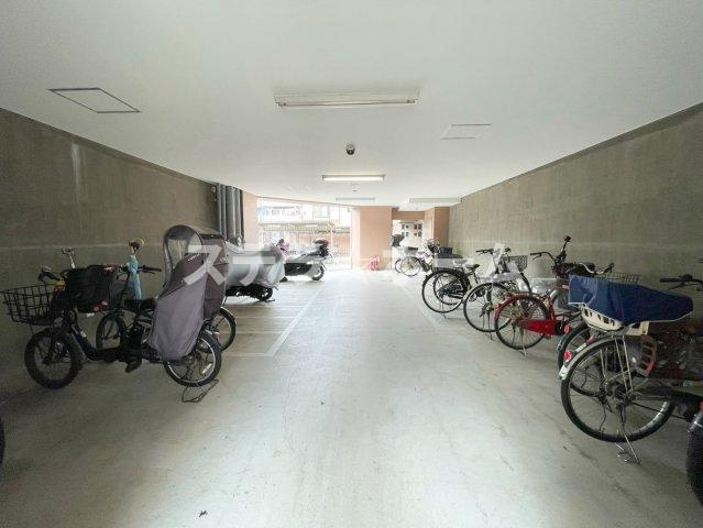 グランディア新森の駐輪場|駐輪場です