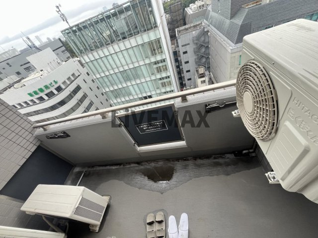 【エントランス】カスタリア新宿 