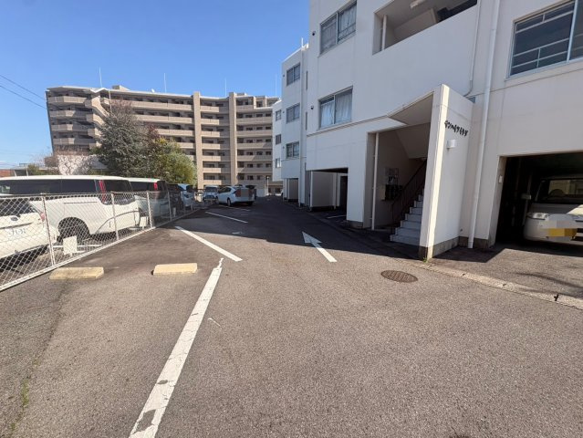 サンハイツイケダの駐車場