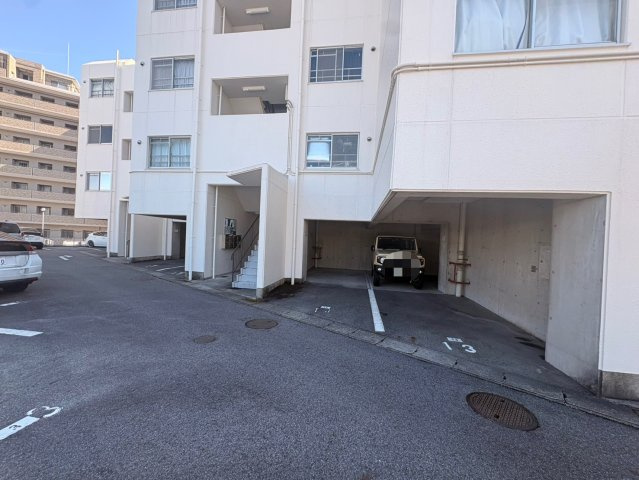 サンハイツイケダの駐車場