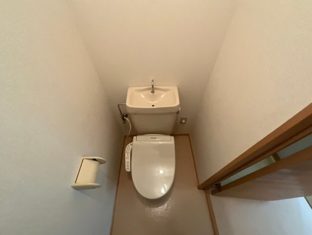 ジュネス廣町のトイレ|※同タイプ別部屋のお写真です