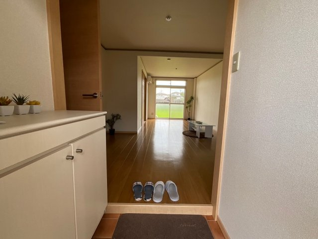 ジュネス廣町の玄関|※同タイプ別部屋のお写真です