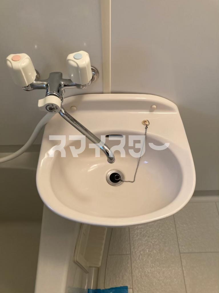 ガーネットの洗面所