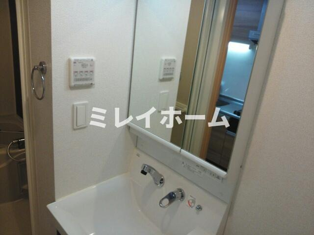 グランドラインⅢの洗面所|同建物内、別のお部屋の参考写真になります。