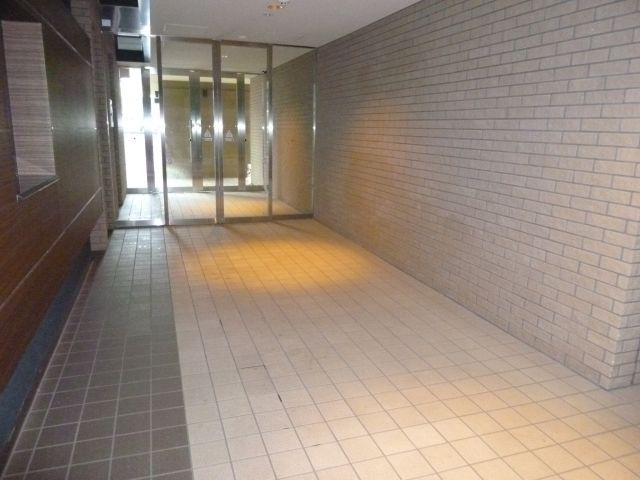 アルクス森下のロビー
