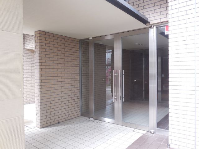 アルクス森下のエントランス