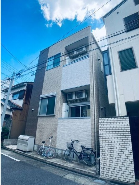 シャイニングレイの外観