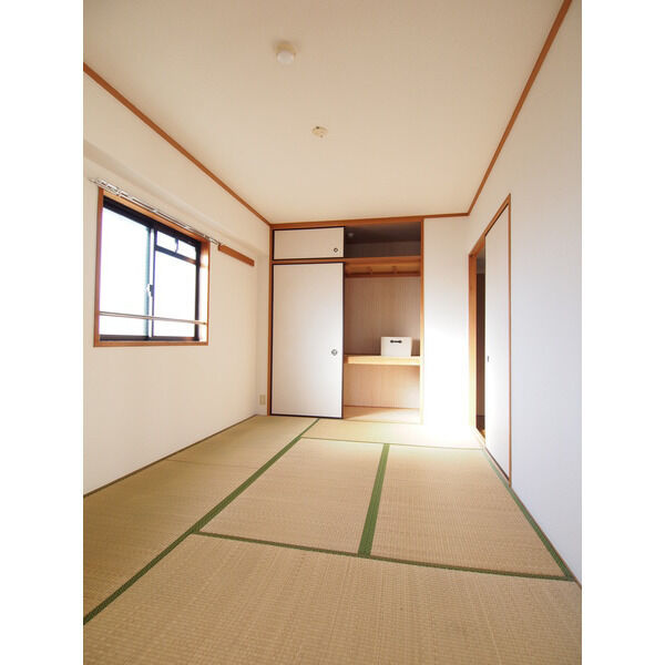 エイトピア黒川の内装
