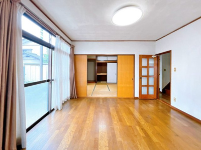 【居間・リビング】 | 佐波郡玉村町樋越　中古住宅