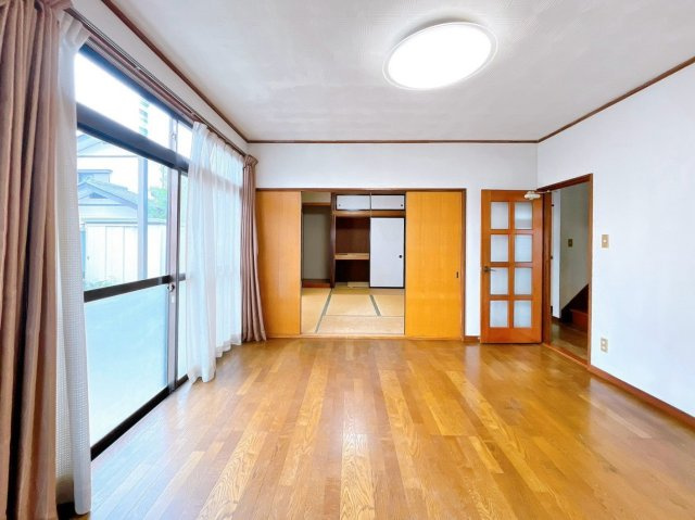 【居間・リビング】 | 佐波郡玉村町樋越　中古住宅