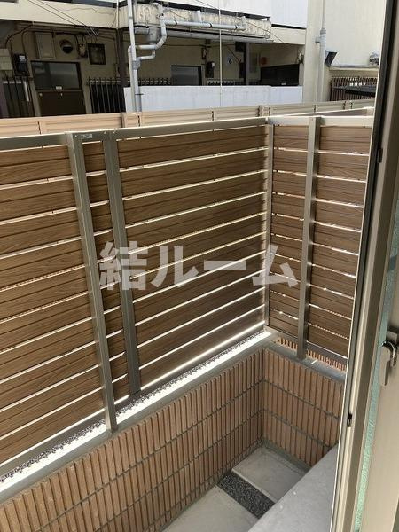 板橋区向原２丁目のアパートのバルコニー