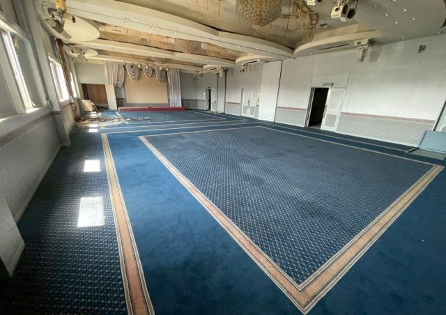 旭市　旧結婚式場　木造建物3棟一括の内装