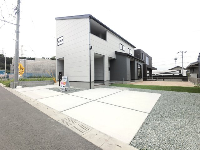 鳥栖市立石町　１号棟の前面道路含む現地写真|前面道路含む現地写真です