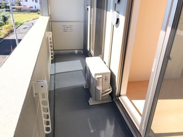 ハピネス本館のバルコニー