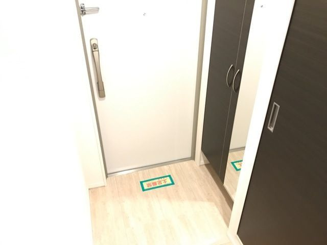 ハピネス本館の玄関