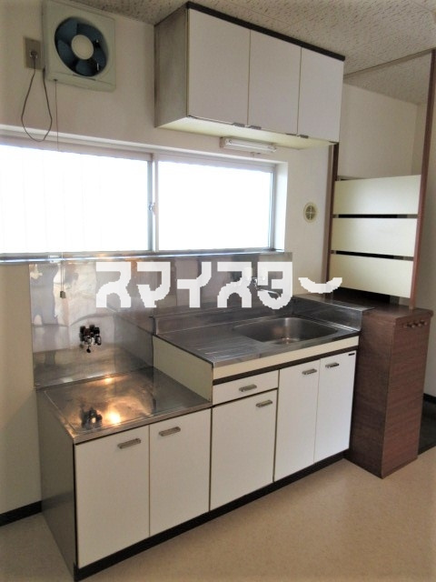 あきる野市小川の賃貸マンションのキッチン