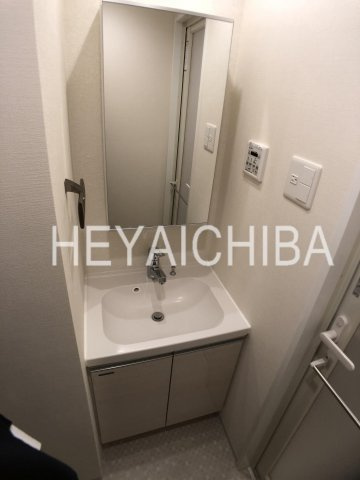 クレイシア入谷竜泉の洗面所