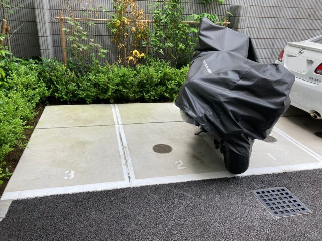 ルクレ墨田緑Ⅲの駐車場