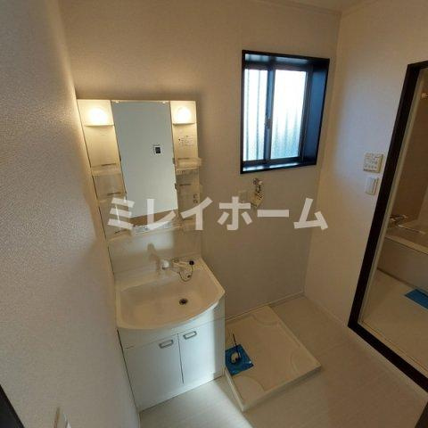 ドルミティーナ田園調布の独立洗面台