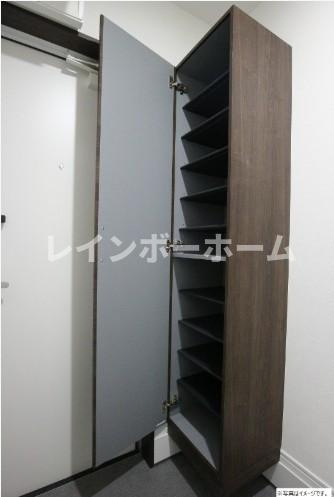 REGALEST瑞江の玄関