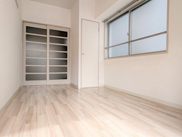 調布市布田１丁目の賃貸マンションの居間・リビング