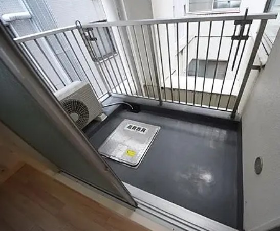 調布市布田１丁目の賃貸マンションのバルコニー|他室参考写真