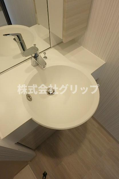 ガーラ・ステーション横濱関内の独立洗面台