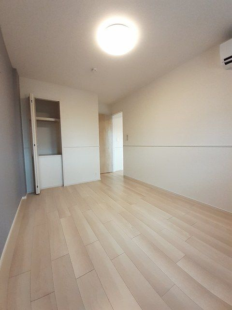 ニューライズ　メイの寝室