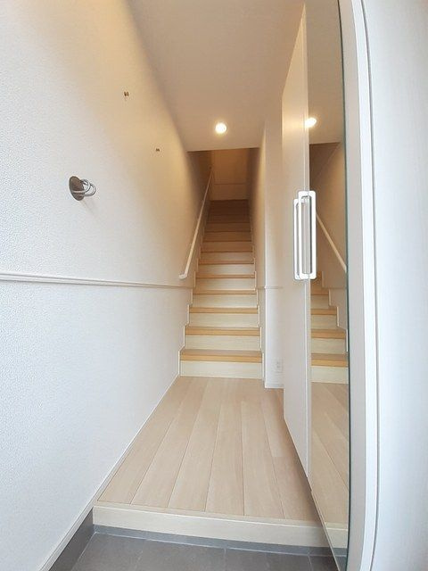 ニューライズ　メイの玄関