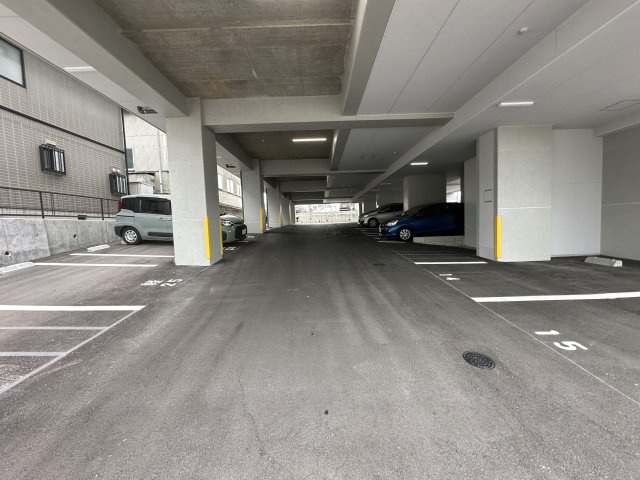 Ｒｉｃｏ　　Ｅｔｏｉｌｅ　　　Ｍｉｄｏｒｉｇａｏｋａの駐車場