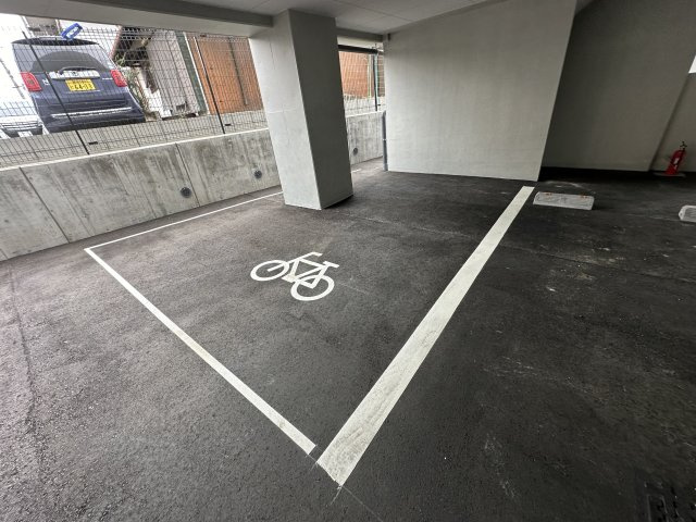 Ｒｉｃｏ　　Ｅｔｏｉｌｅ　　　Ｍｉｄｏｒｉｇａｏｋａの駐車場