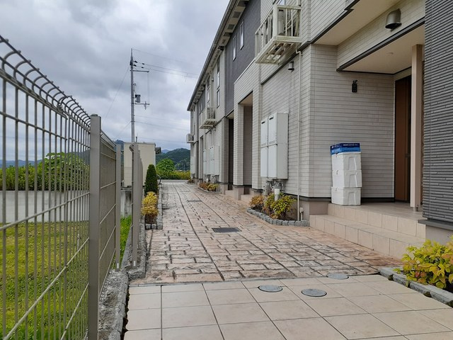 ボヌールメゾン篠山のエントランス