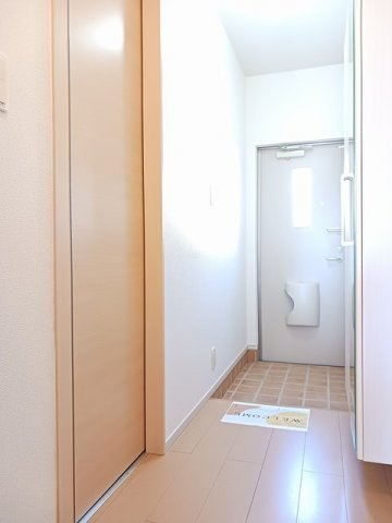 エアリーメゾンＢの玄関