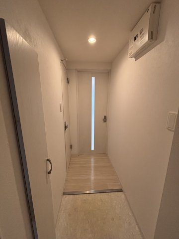 札幌市豊平区中の島一条３丁目の賃貸マンションの玄関