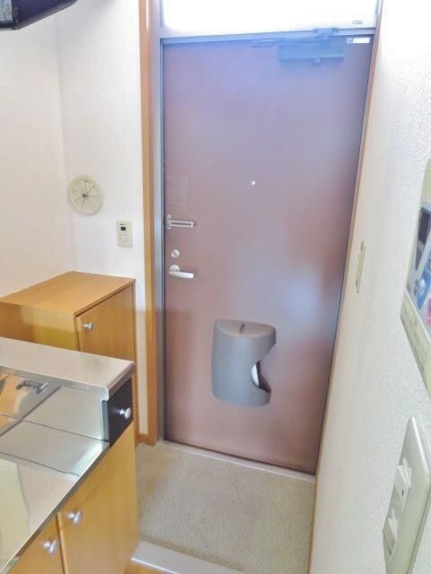 ソレイユ東山の玄関