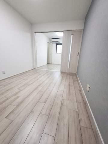 フジパレス甲東園Ⅱ番館の居間・リビング
