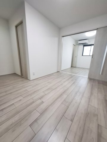 フジパレス甲東園Ⅱ番館の居間・リビング