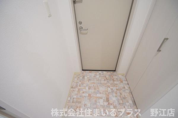 ラモーナ諸口の玄関