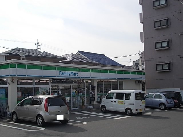 エボルシオン東光　Ａの周辺|ファミリーマートまで340m