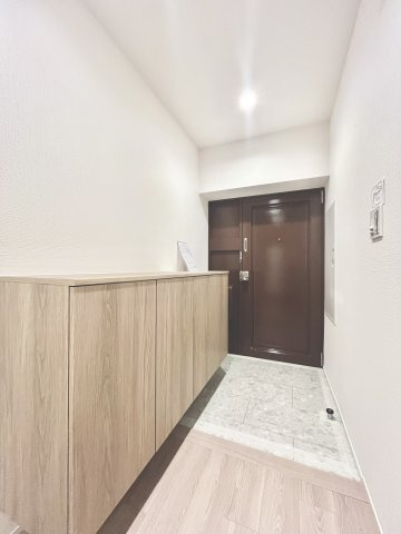 日商岩井高槻マンションの玄関