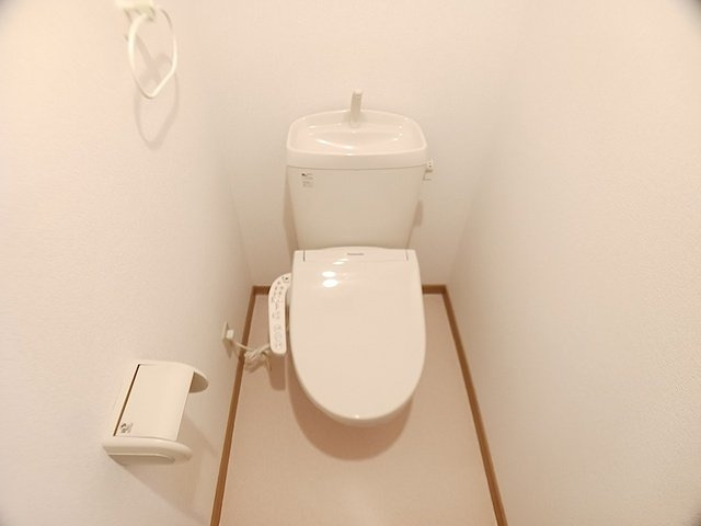ラ・カーサＳＨＩＭＡＤＡのトイレ