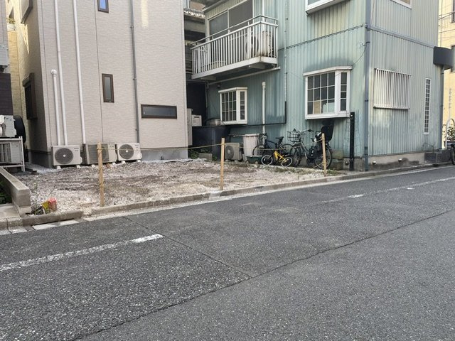 江東区永代2丁目　新築戸建ての前面道路含む現地写真