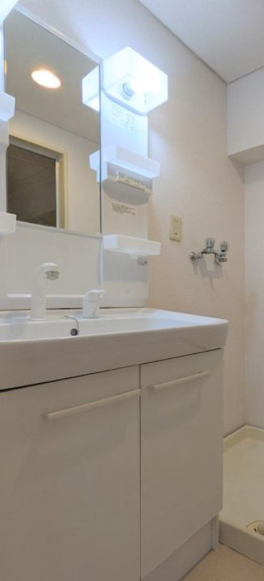 プラティーク本所吾妻橋の独立洗面台|独立洗面台、朝の身支度には欠かせません