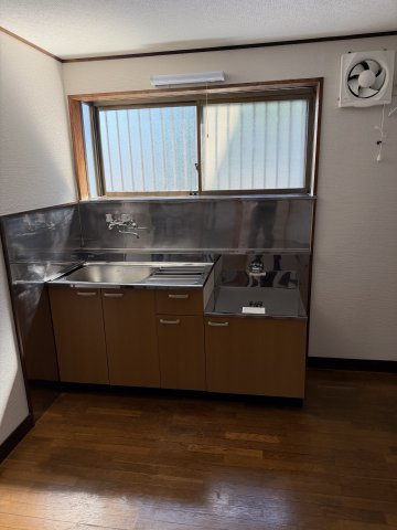 大高町貸家のキッチン