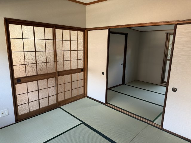 大高町貸家の和室